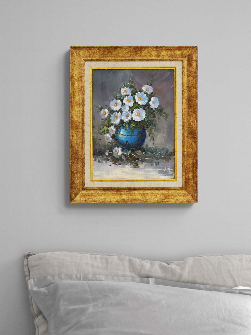 Mavi Vazoda Beyaz Düşler Yağlı Boya Tablosu