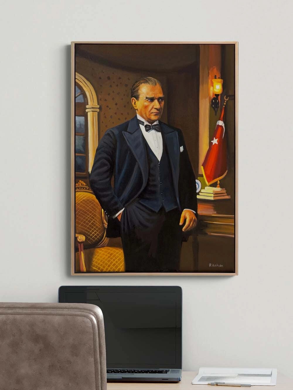 Mustafa Kemal Atatürk Duruşu Yağlı Boya Tablosu