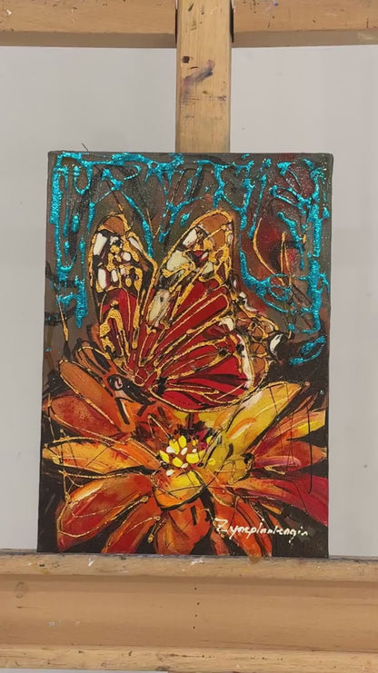 Çiçek Kalbinde Kelebek Yağlı Boya Tablosu